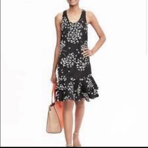 Banana Republic Floral flounce hem dress Size 4
